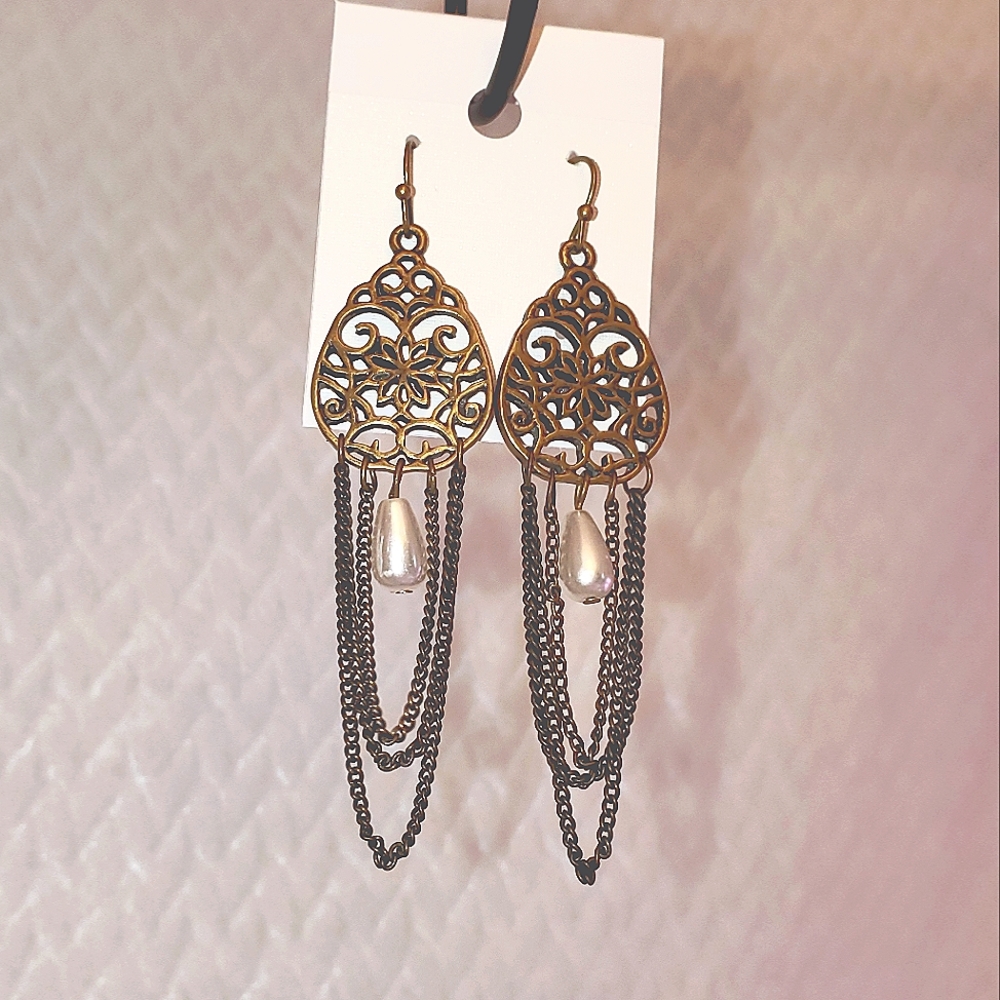 Earrings - fashion jewelry